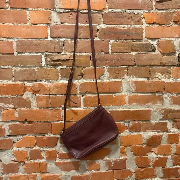 Marc by Marc Jacobs Maroon Shoulder Bag - Picture 2 of 3